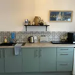 Jim\'S Place
